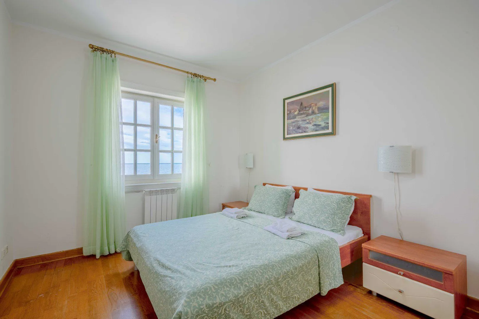 Sale, four bedroom apartment, 131m², Sveti Stefan, Budva