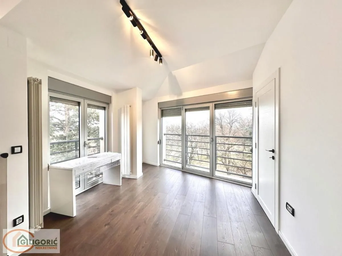Izdavanje, kuća, 195m², Banovo Brdo, Beograd