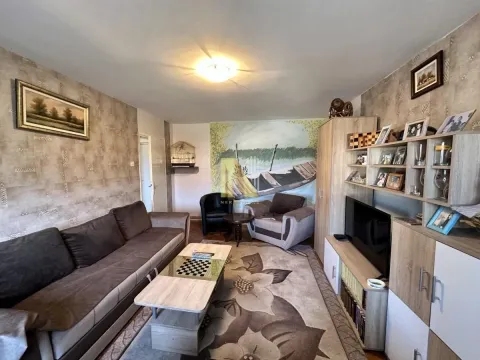 Prodaja, dvosoban stan, 53m², Petrovaradin, Novi Sad - image 2