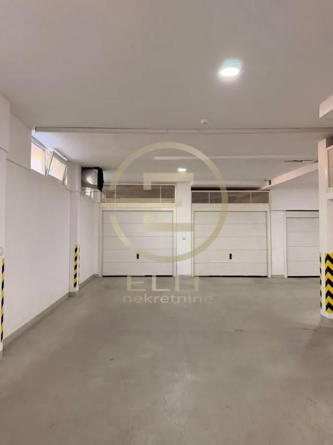 Rent, office space, 150m², Socijalno, Novi Sad Sve Podlokacije