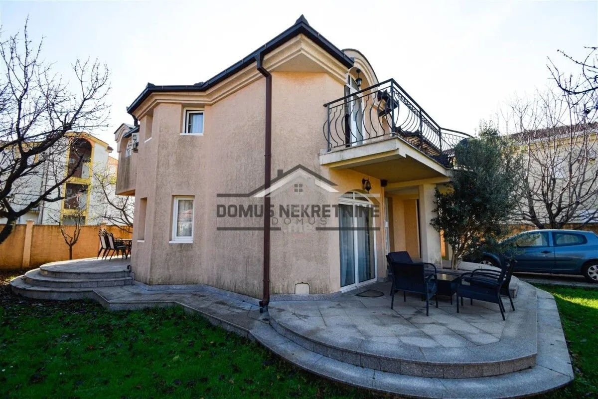 Rent, house, 180m², Donja Gorica, Podgorica