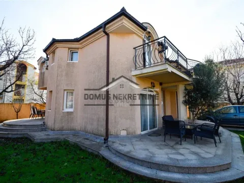 Izdavanje, kuća, 180m², Donja Gorica, Podgorica - image 6