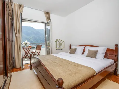 Rent, two bedroom apartment, 70m², Dobrota, Kotor - image 8