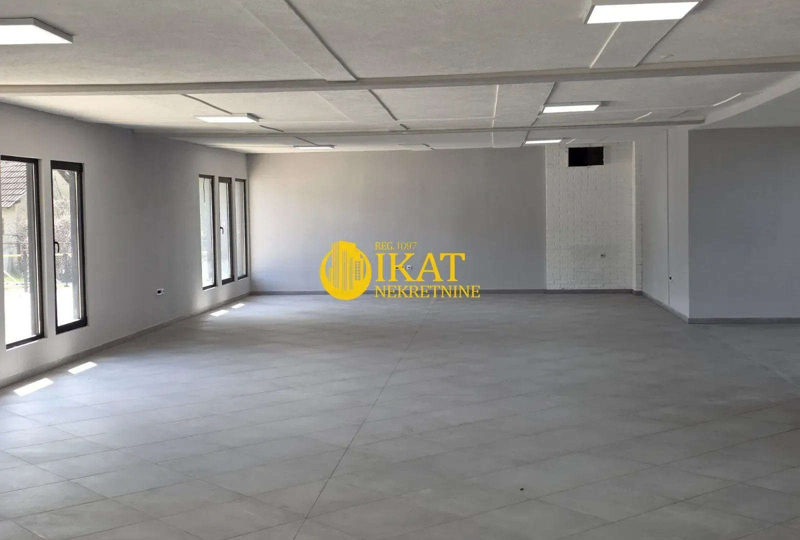 Sale, office space, 552m², Kosjerić, Srbija