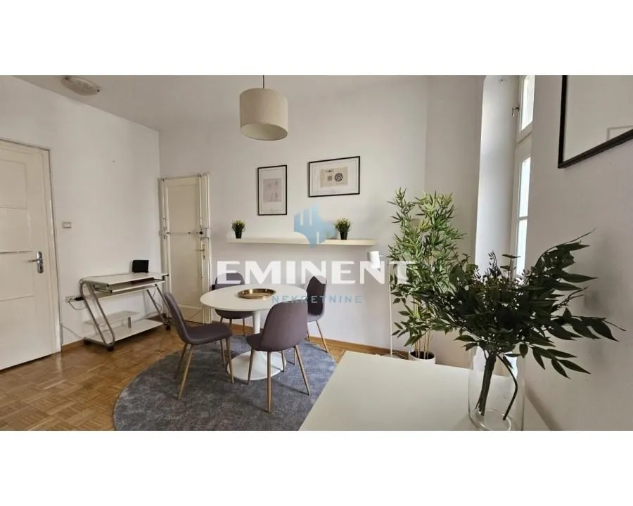 Rent, two bedroom apartment, 61m², Stari Grad, Beograd