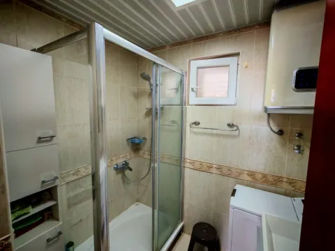 Prodaja, dvosoban stan, 84m², Petrovac, Budva - image 6