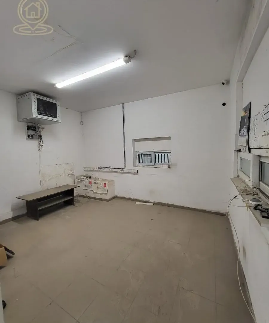 Rent, office space, 1600m², Crveni Krst, Niš