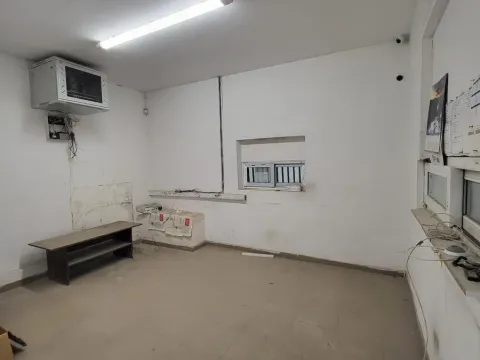 Izdavanje, poslovni prostor, 1600m², Crveni Krst, Niš - image 8