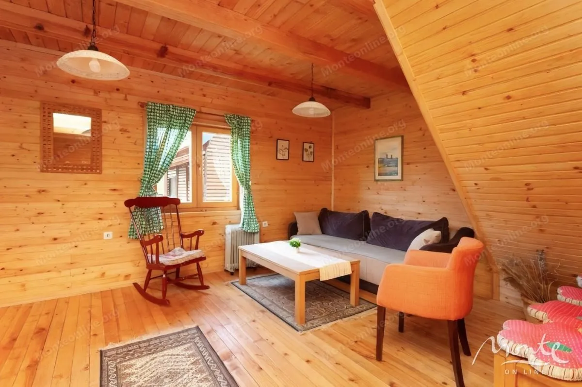 Sale, office space, 480m², Borje, Žabljak
