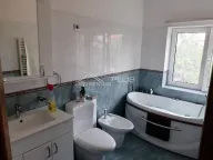 Izdavanje, kuća, 250m², Savski Venac, Beograd - image 13