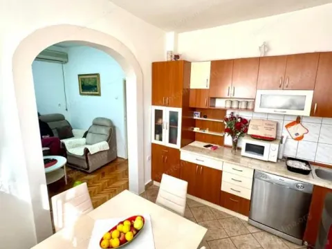 Prodaja, kuća, 70m², Stara Varoš, Podgorica - image 4