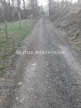 Zemljani put koji vodi do nekretnine. - image 6