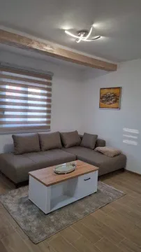 Izdavanje, garsonjera, 32m², Blok 9, Podgorica - image 8