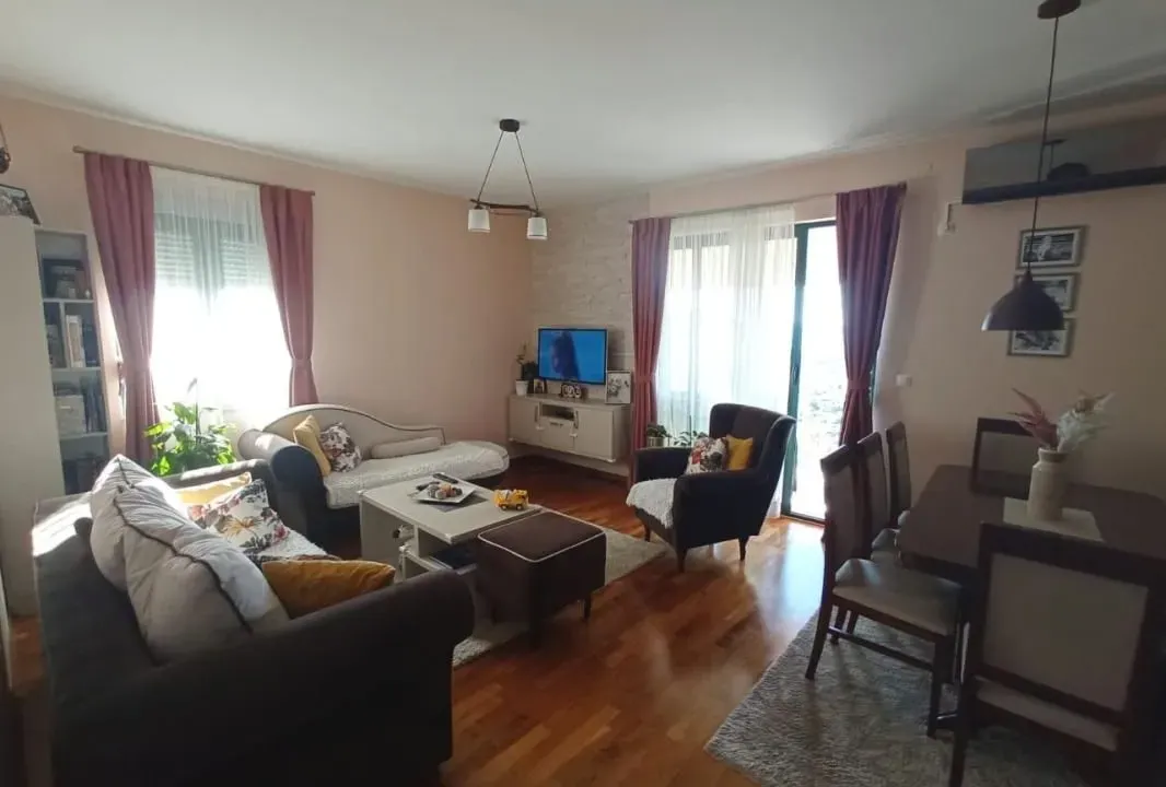 Prodaja, trosoban stan, 101m², Kotor, Crna Gora