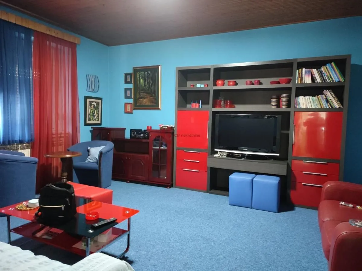 Prodaja, kuća, 196m², Dudova Šuma, Subotica