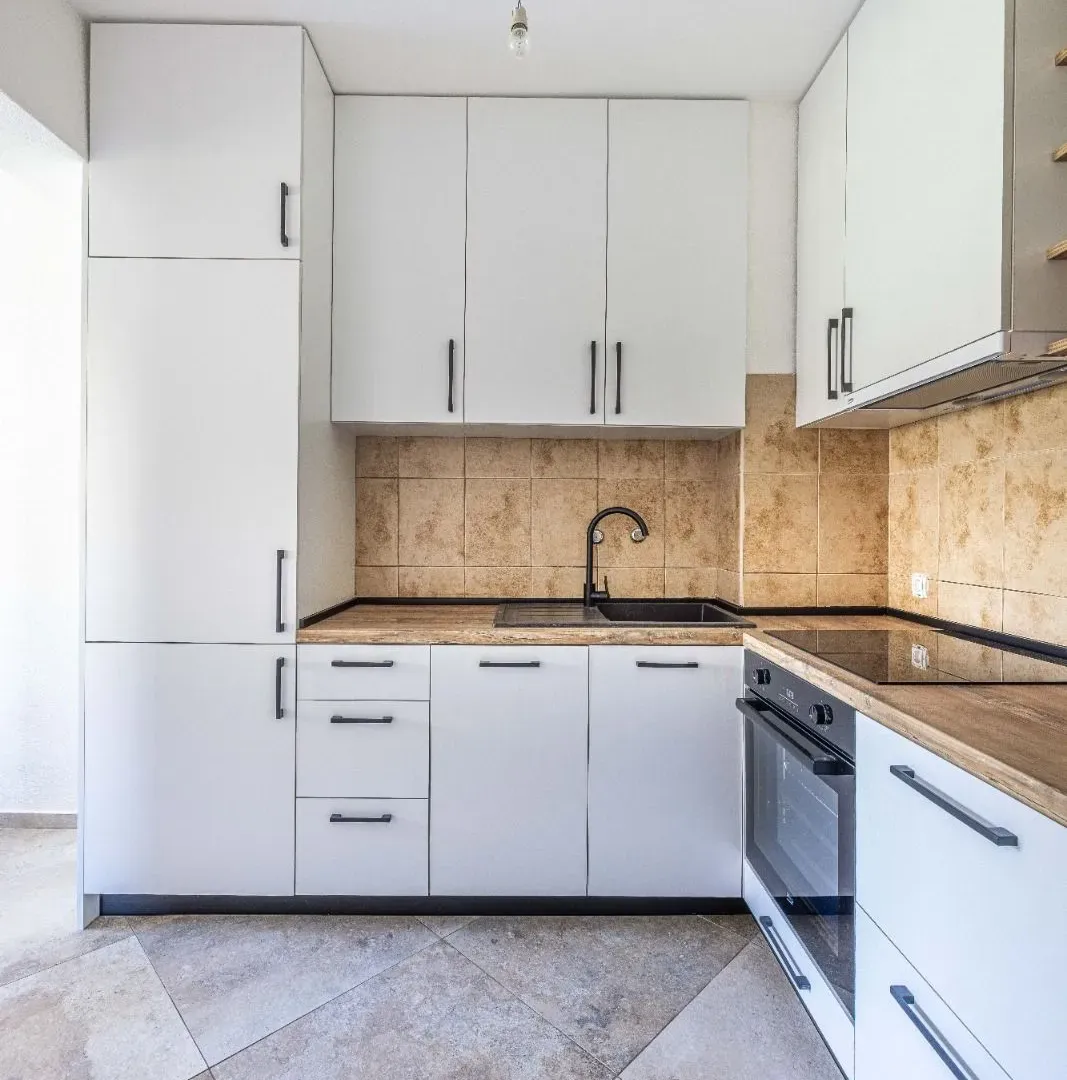 Prodaja, dvosoban stan, 52m², Centar, Tivat