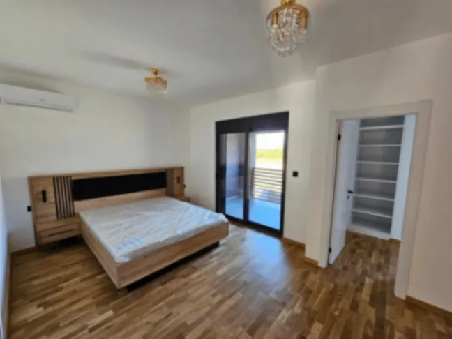 Prodaja, kuća, 170m², Tološi, Podgorica