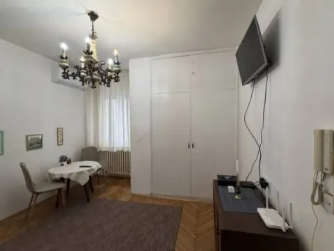 Izdavanje, jednosoban stan, 20m², Savski Venac, Beograd - image 5