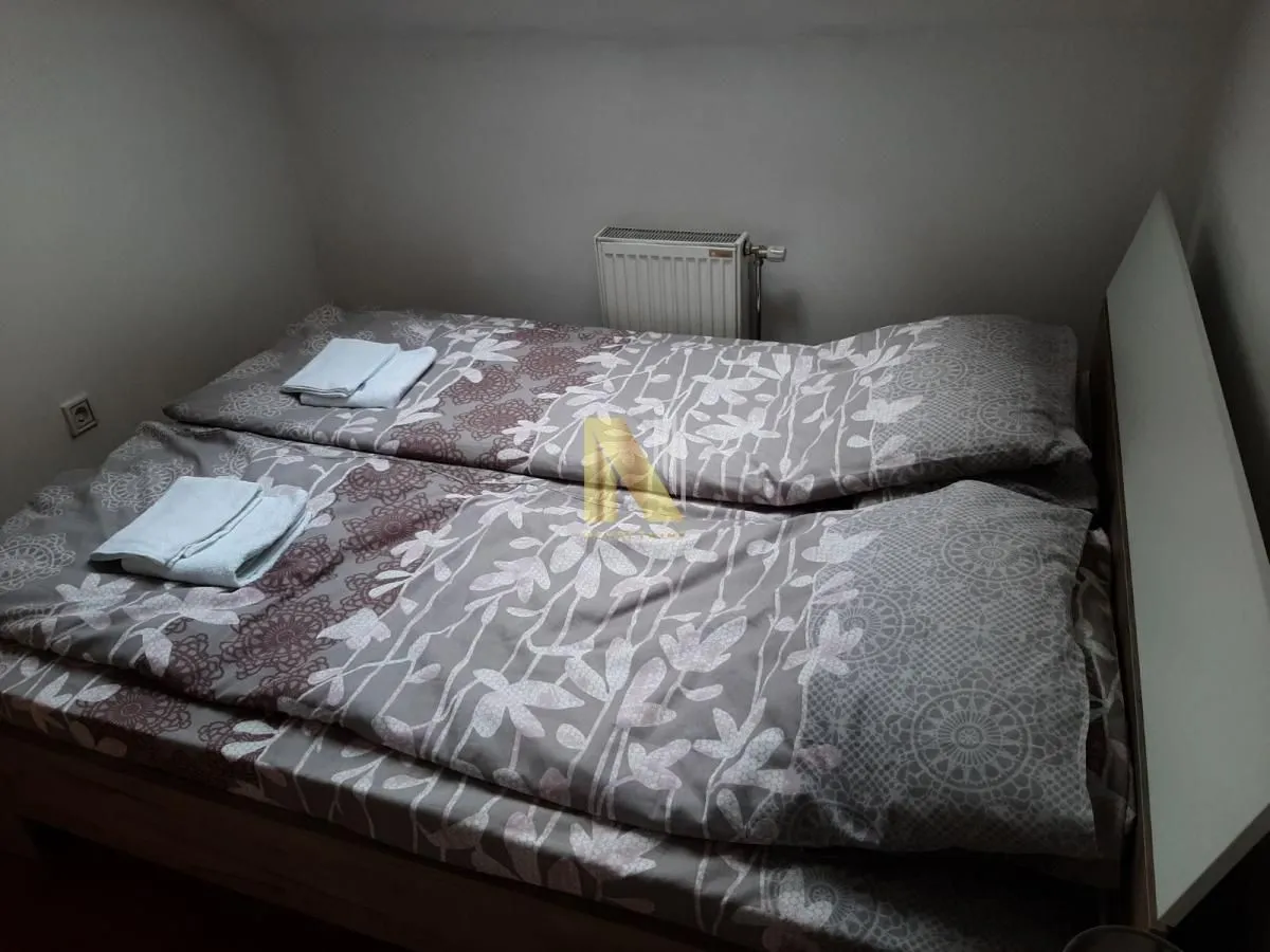 Izdavanje, dvosoban stan, 43m², Sajmište, Novi Sad