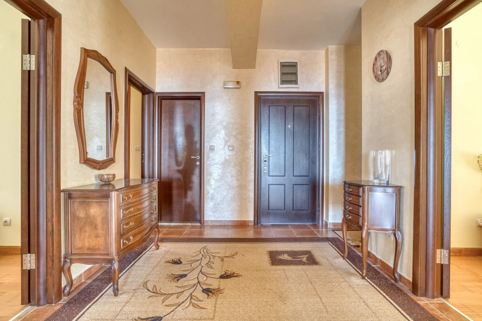 Sale, three bedroom apartment, 146m², Sveti Stefan, Budva