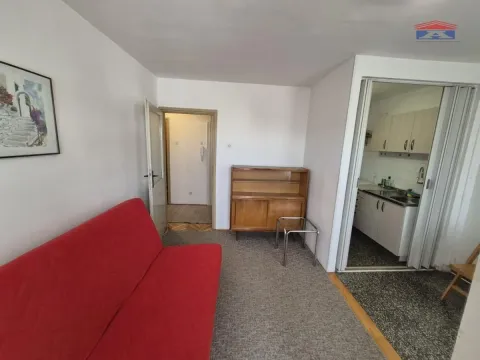 Izdavanje, dvosoban stan, 47m², Grbavica, Novi Sad Sve Podlokacije - image 2