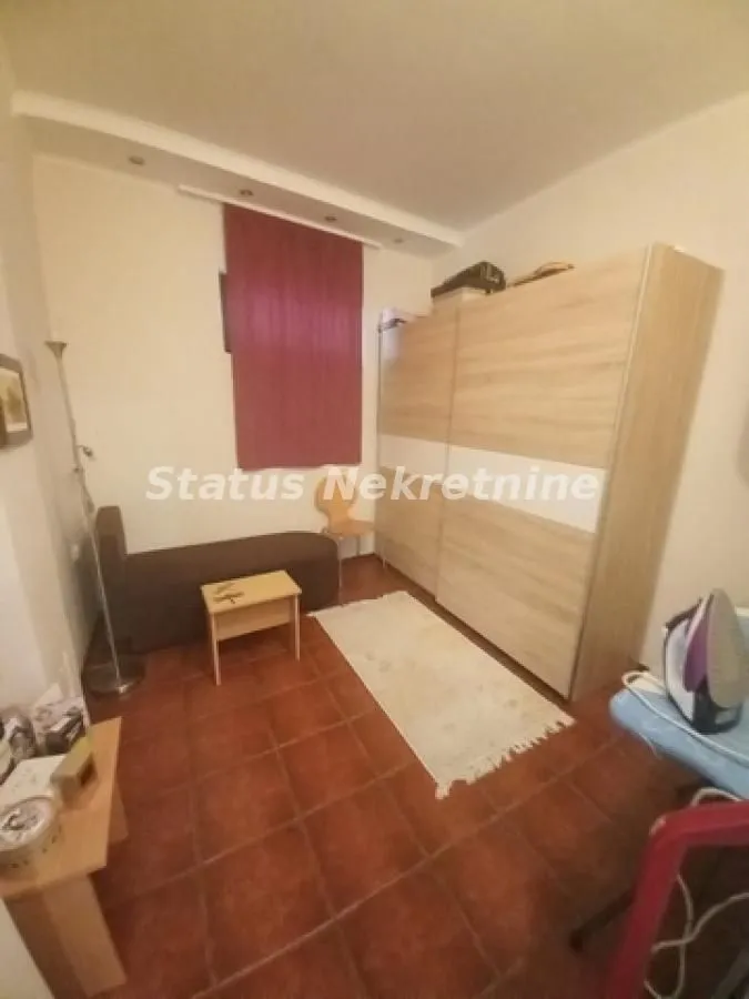 Prodaja, kuća, 170m², Salajka, Novi Sad Sve Podlokacije