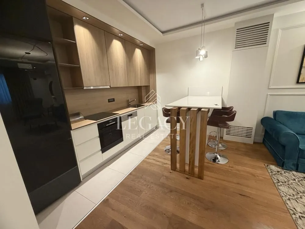 Rent, two bedroom apartment, 60m², Savski Venac, Beograd