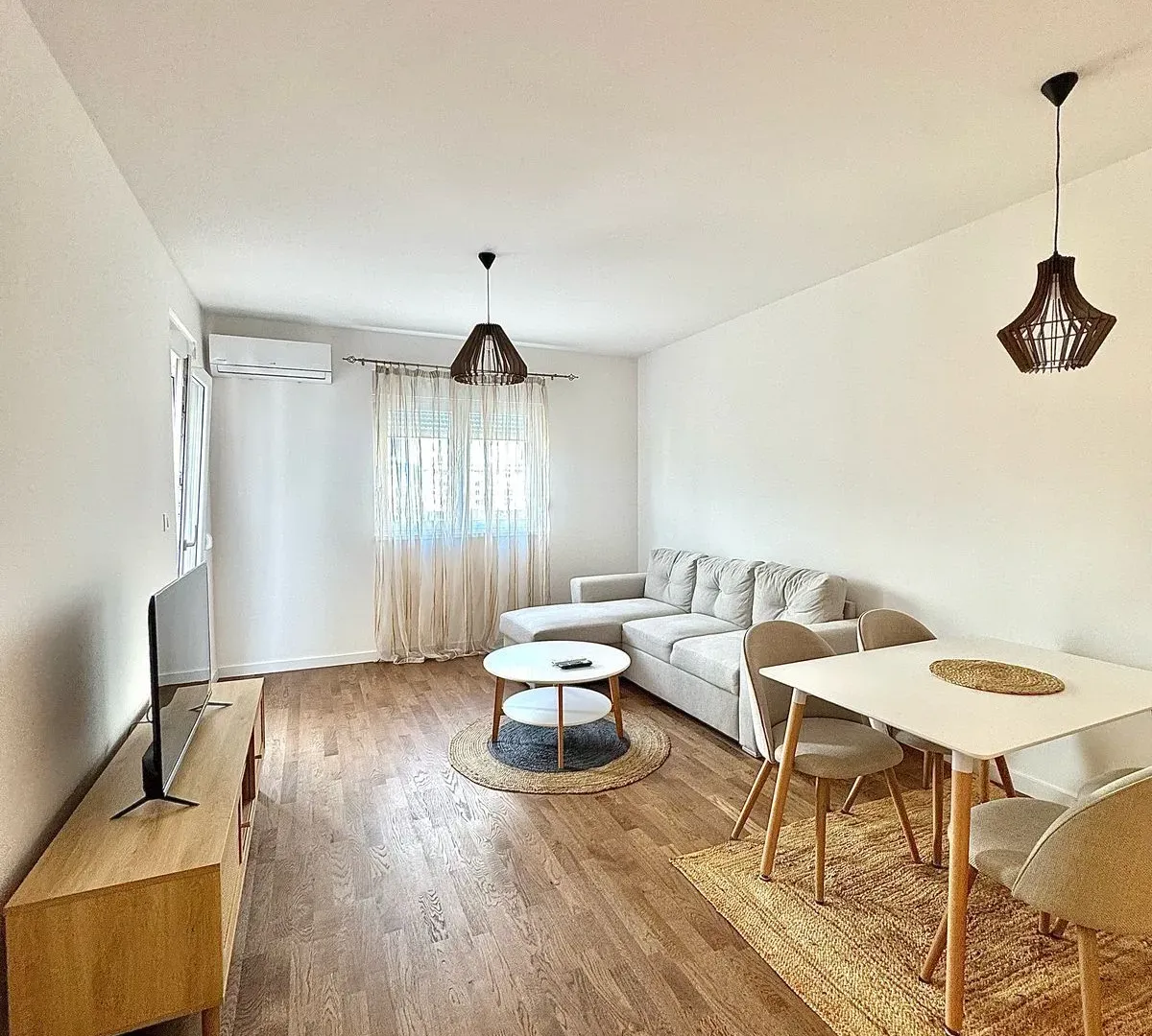 Izdavanje, jednosoban stan, 45m², Stari Aerodrom, Podgorica