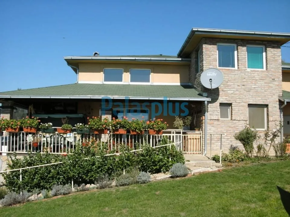 Prodaja, kuća, 337m², Stara Lipovica, Barajevo