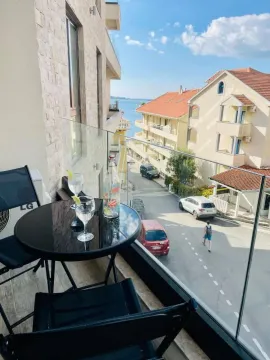 Sale, one bedroom apartment, 50m², Rafailovići, Budva - image 2