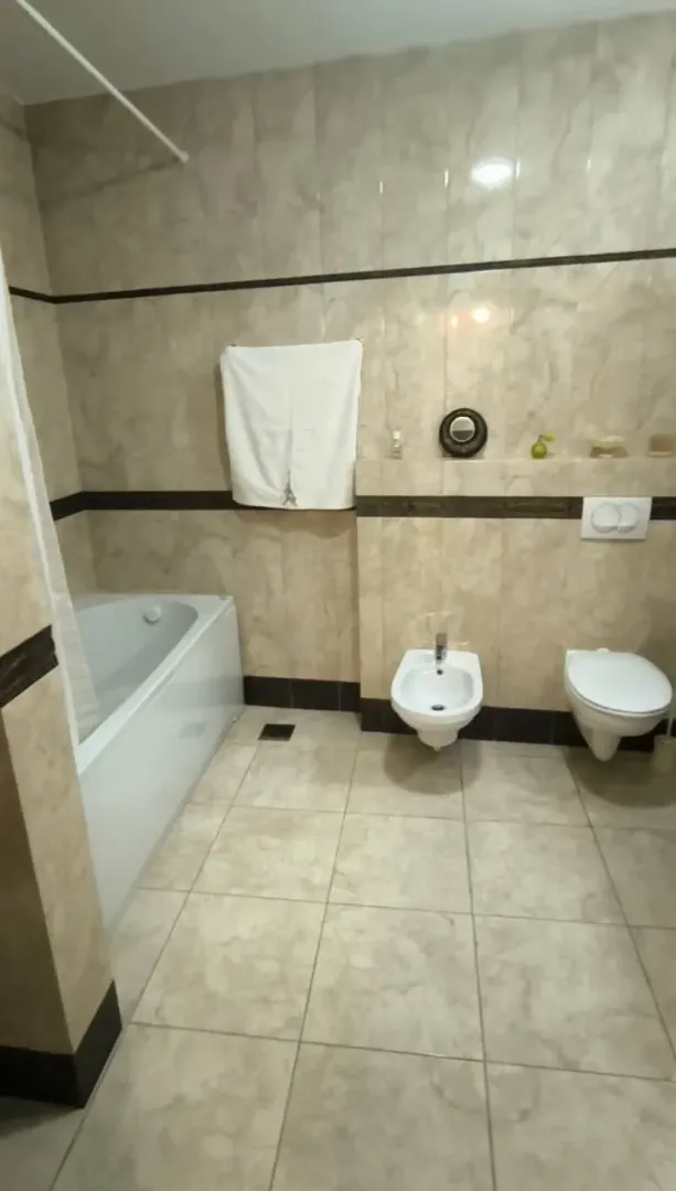Rent, one bedroom apartment, 80m², Bečići, Budva
