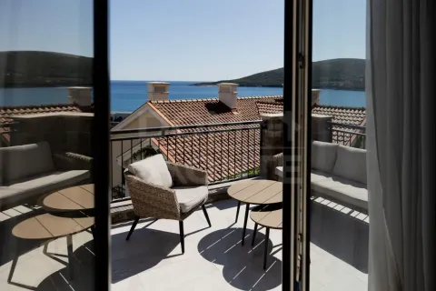 Rent, two bedroom apartment, 125m², Luštica Bay, Tivat - image 2