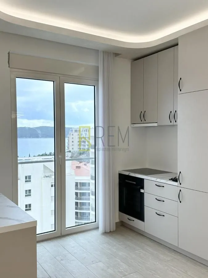 Sale, three bedroom apartment, 75m², Bečići, Budva