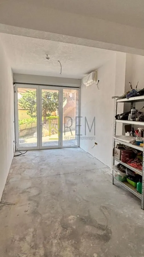 Rent, two bedroom apartment, 56m², Lazi, Budva