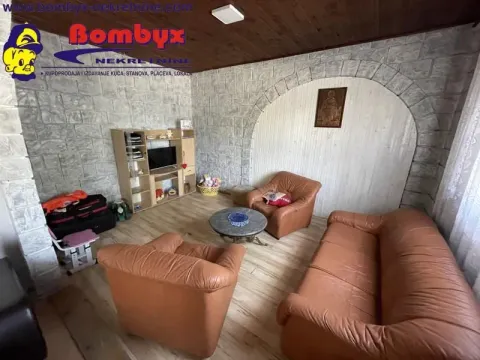 Sale, house, 500m², Beočin, Srbija