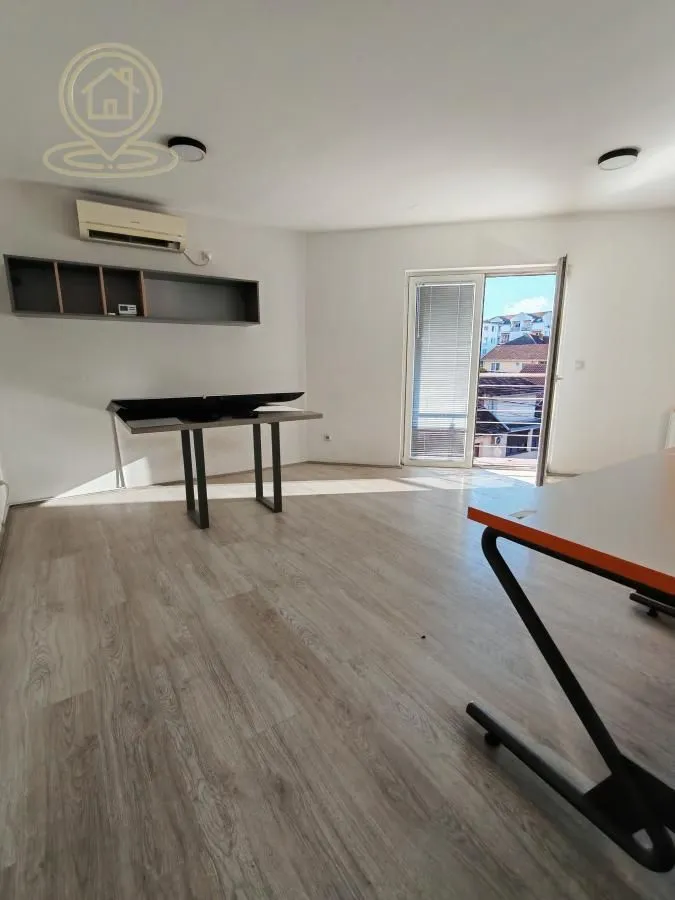 Rent, office space, 300m², Centar, Kragujevac