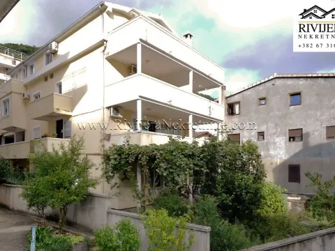 Prodaja, kuća, 471m², Budva, Crna Gora - image 2