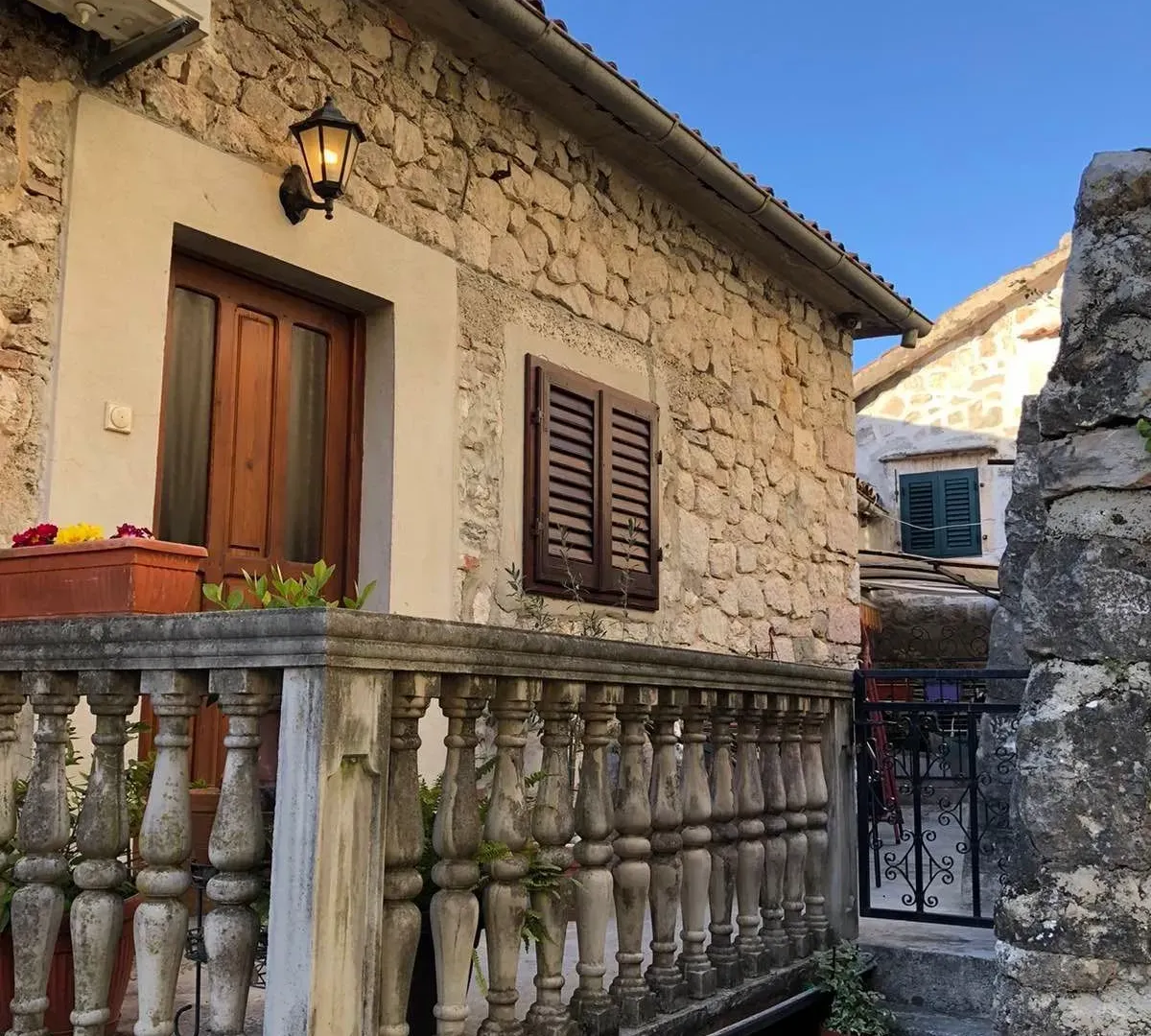 Prodaja, dvosoban stan, 50m², Kotor, Crna Gora