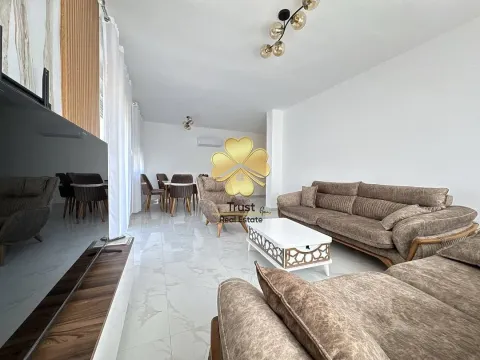 Izdavanje, dvosoban stan, 75m², Podgorica, Crna Gora - image 2