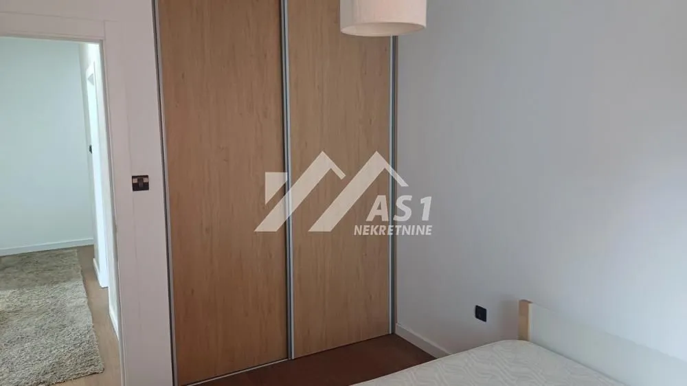 Izdavanje, trosoban stan, 60m², Podbara, Novi Sad Sve Podlokacije