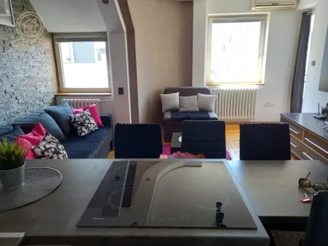 Izdavanje, jednosoban stan, 46m², Bulevar Oslobodjenja, Novi Sad Sve Podlokacije - image 3