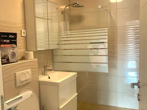 Izdavanje, dvosoban stan, 65m², Bjeliši, Bar - image 6