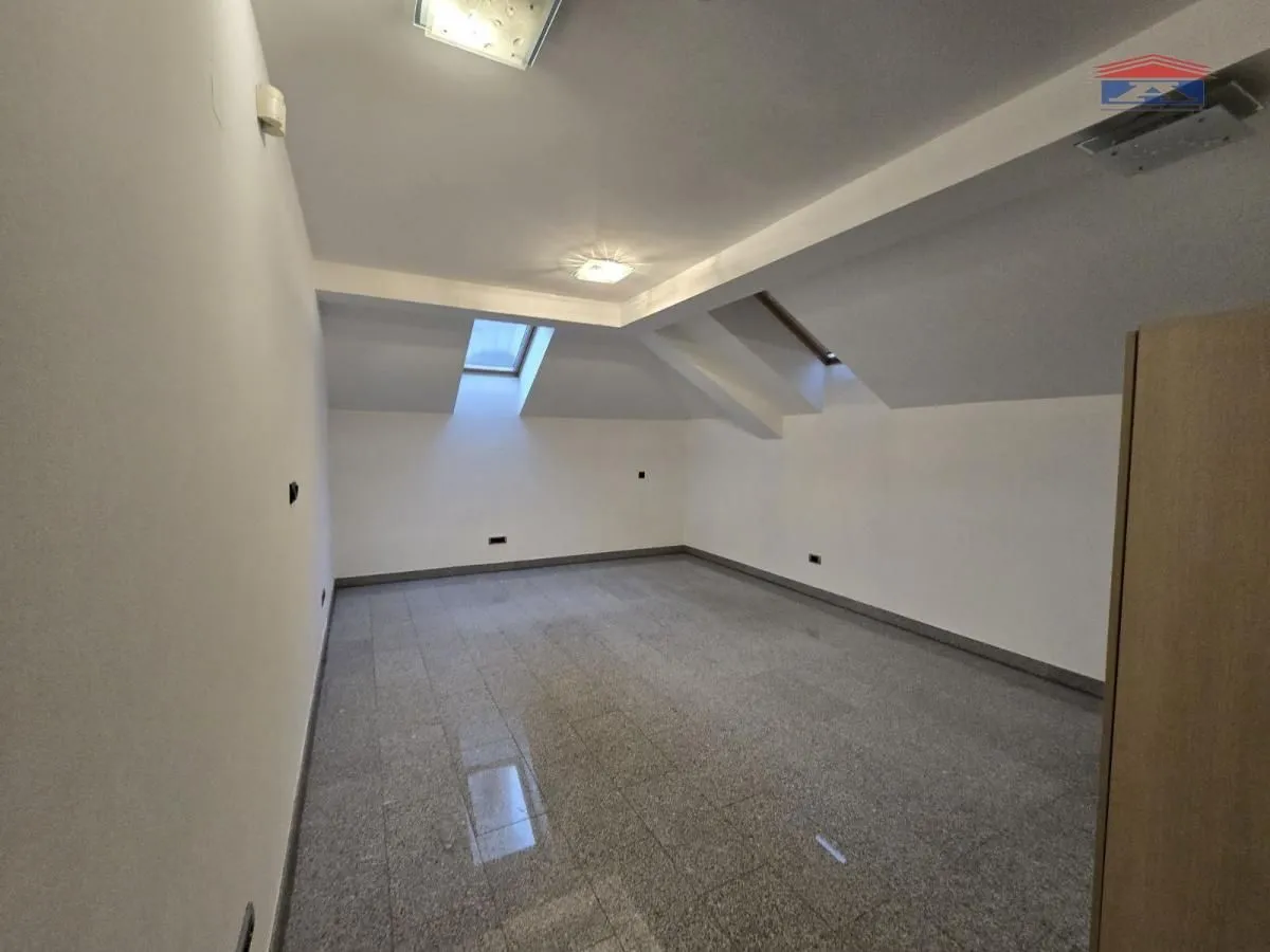 Rent, office space, 32m², Centar, Novi Sad