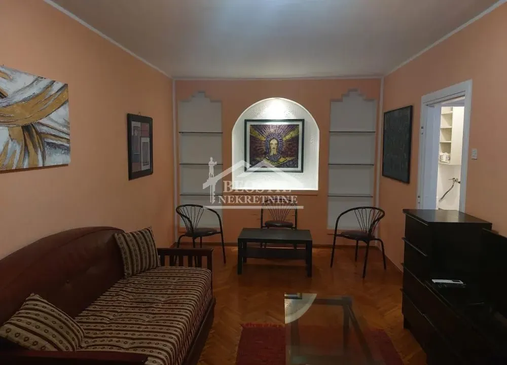 Izdavanje, dvosoban stan, 54m², Šumice, Beograd