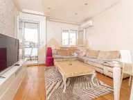 Izdavanje, dvosoban stan, 63m², City Kvart, Podgorica - image 1