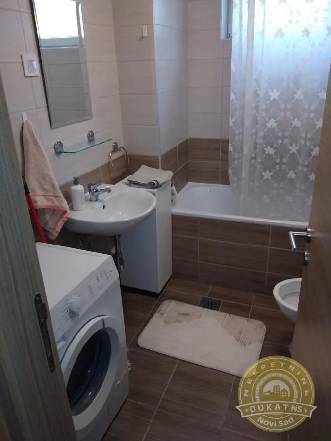 Izdavanje, trosoban stan, 68m², Jugovićevo, Novi Sad Sve Podlokacije