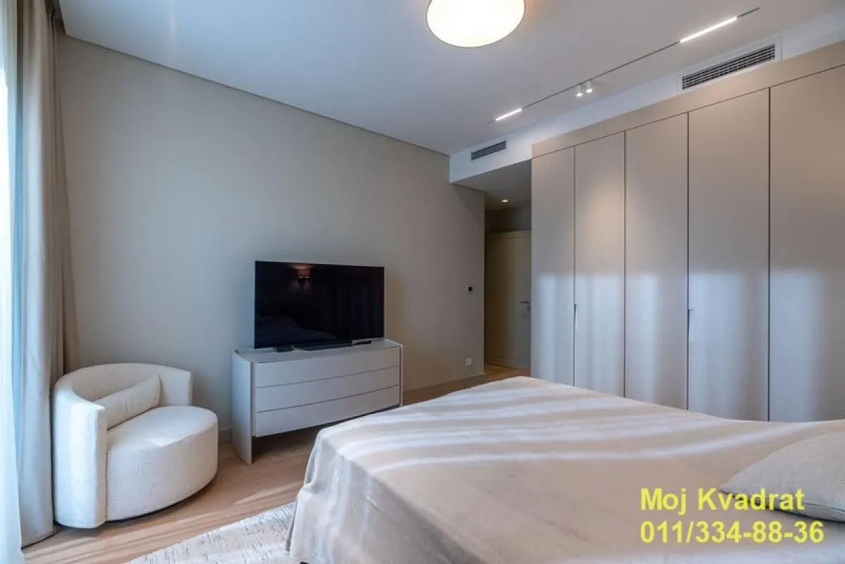 Sale, four bedroom apartment, 167m², Novi Beograd Blok 9, Novi Beograd Sve Podlokacije