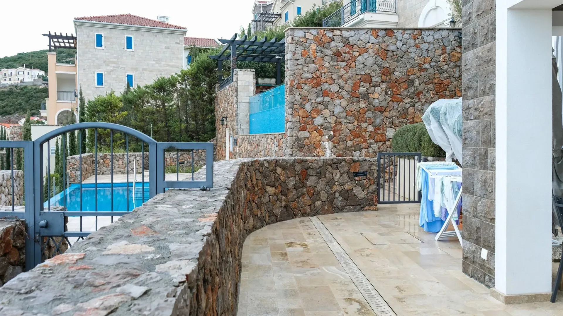 Prodaja, jednosoban stan, 90m², Luštica Bay, Tivat