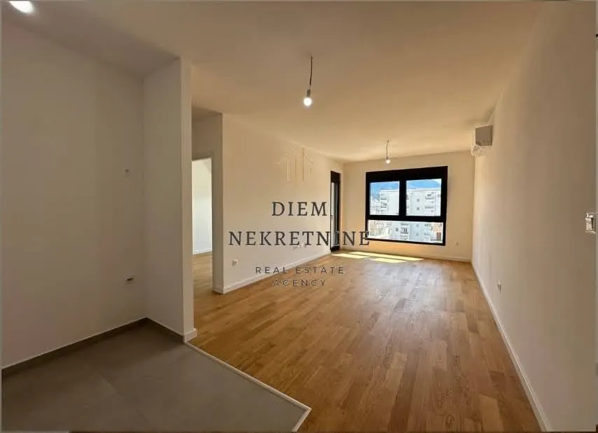 Sale, two bedroom apartment, 57m², Šušanj, Bar