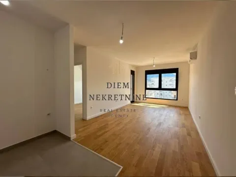 Sale, two bedroom apartment, 57m², Šušanj, Bar - image 2